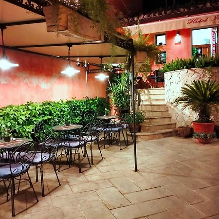 רגוזה Hotel Il Barocco מראה חיצוני תמונה