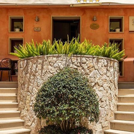 רגוזה Hotel Il Barocco מראה חיצוני תמונה